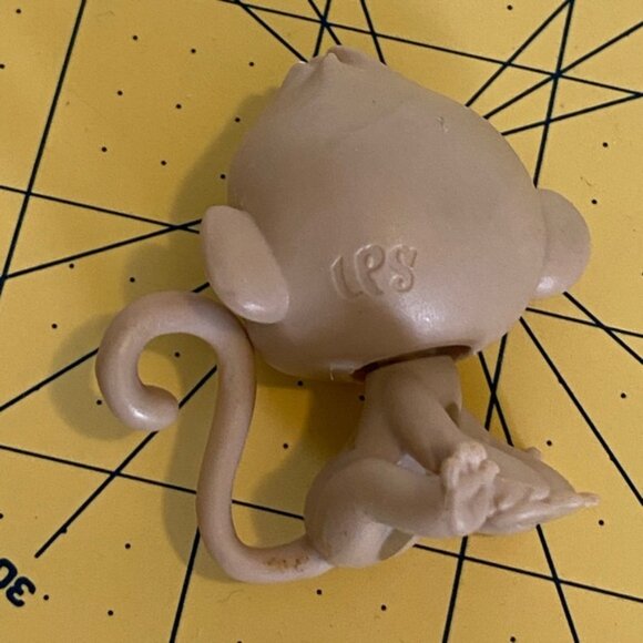 Littlest Pet Shop Authentic LPS #1-140 Mimsy Monkeyford Tan Monkey Green Eyes - Picture 6 of 11